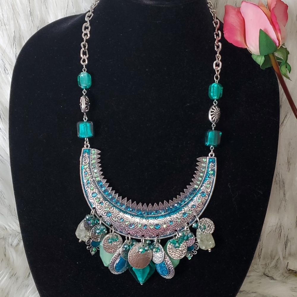 Bead& Rhinestone Necklace ( Costume Jewelry)